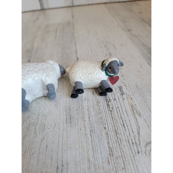 Mini rustic farm sheep animal figure xmas decor - Picture 4 of 5